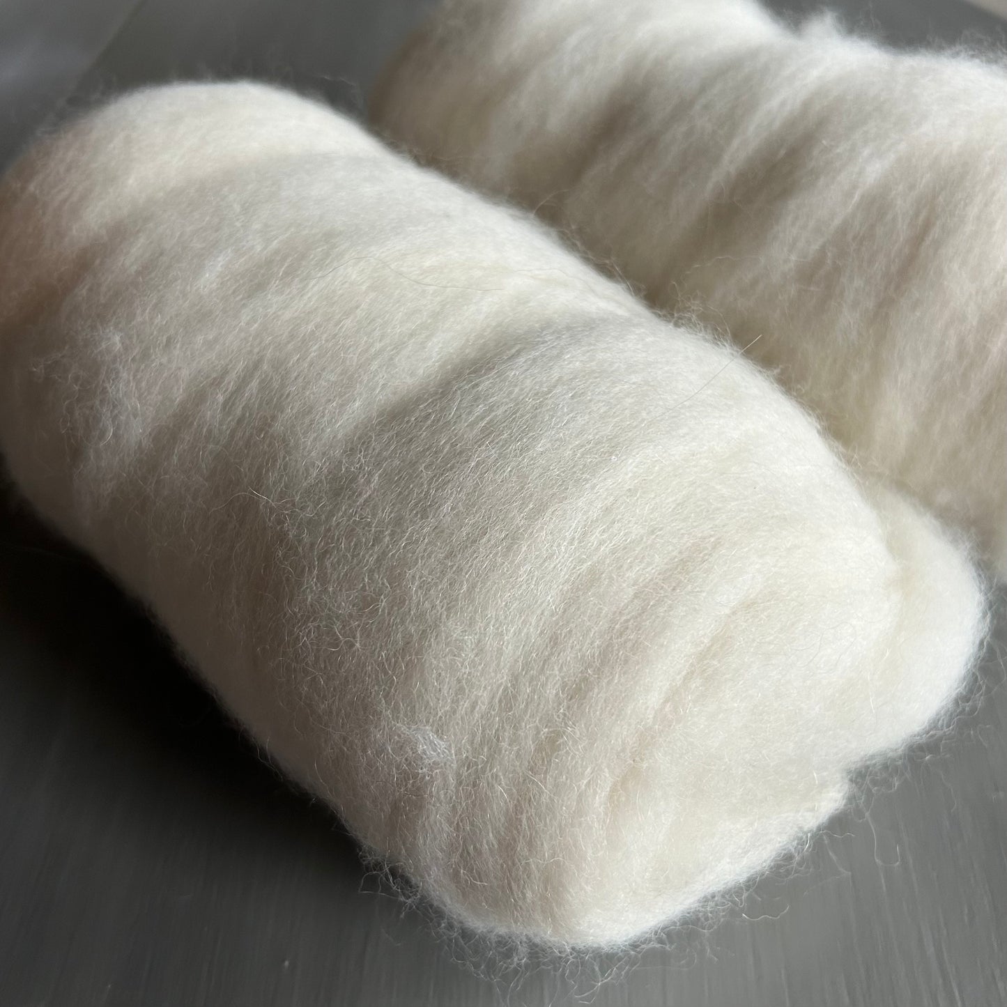 Moon Creamy White Roving - 100% Alpaca