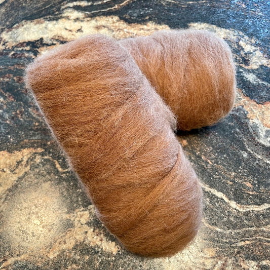 Pixie & Chic Pea Fawn Roving
