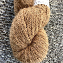 Load image into Gallery viewer, Toni&#39;s 100% Alpaca Bulky Yarn - Natural Fawn

